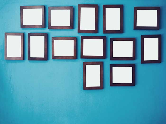 pictures21 13 frames on wall